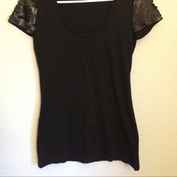Gap sequin sleeves t shirt - Picture 3 of 3