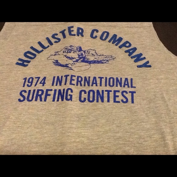 🏄HOLLISTER: Sleeveless T-Shirt - Picture 1 of 3