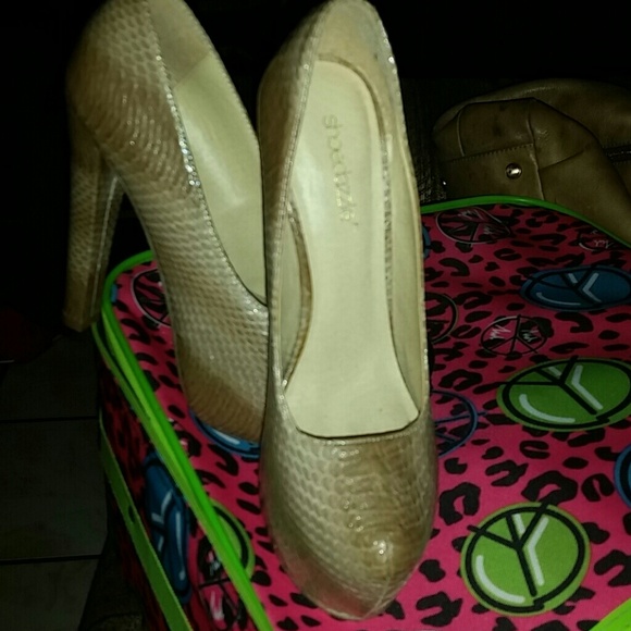 Snake skin heels - Picture 3 of 4