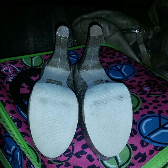 Snake skin heels - Picture 4 of 4