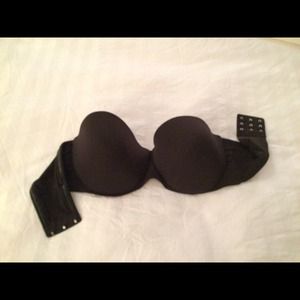 **SOLD** Studio La Perla Strapless Bra