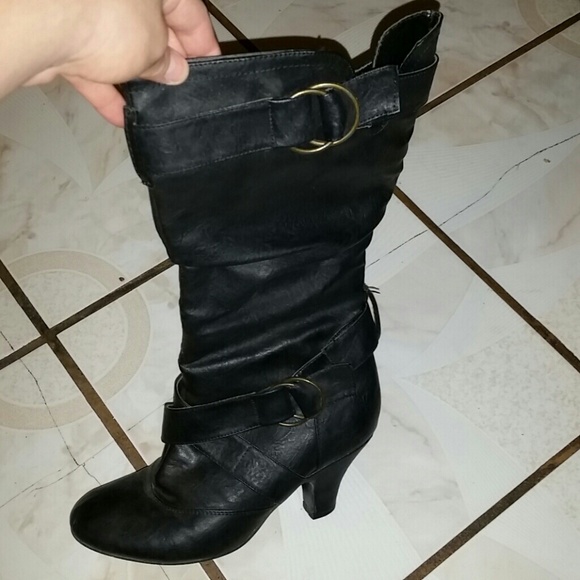 Mid calf black boots - Picture 2 of 2