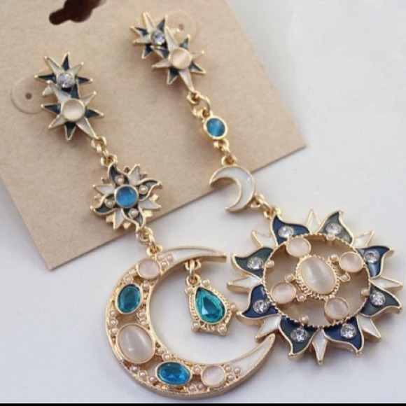 Sun moon and stars gold & pearl diamond earrings