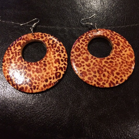 Cheetah print earrings!
