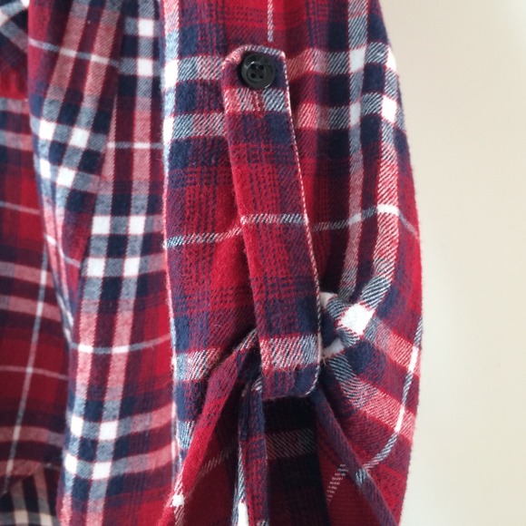 Cropped Plaid ButtonUp - Picture 3 of 4