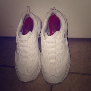 hooters shoes 76 skechers shoes hooters tennis shoes from luz s hooters shoes 76 skechers shoes hooters tennis shoes from luz s