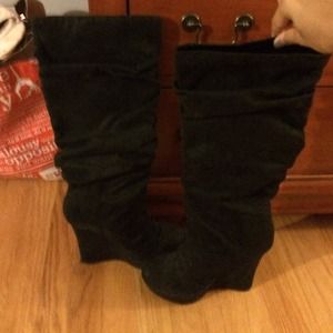 High heel tall black boot