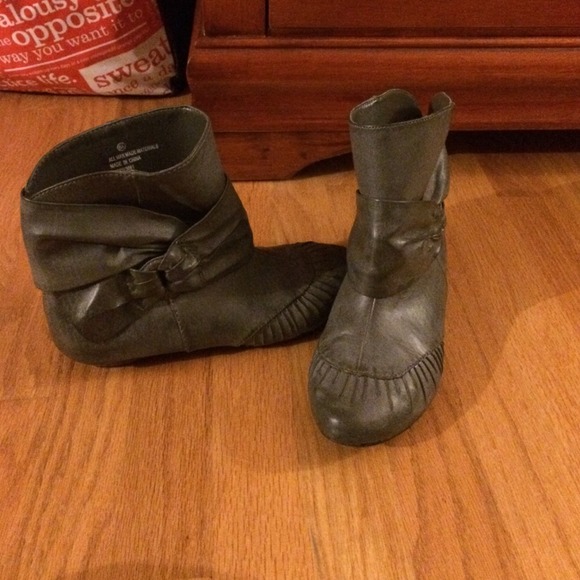 Booties! - Picture 1 of 4