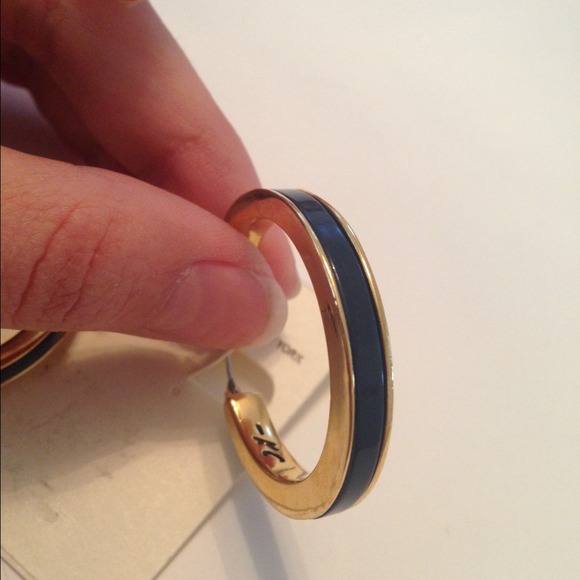 Kenneth Cole Navy/Gold Hoop Earrings original $32 - Picture 3 of 3