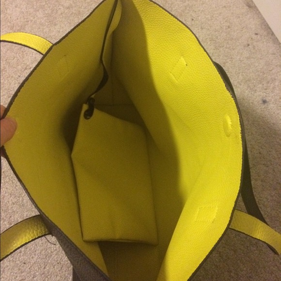 NWT Enormous quality tote bag - Picture 2 of 4