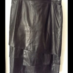 Gingette Black leather skirt sz 16
