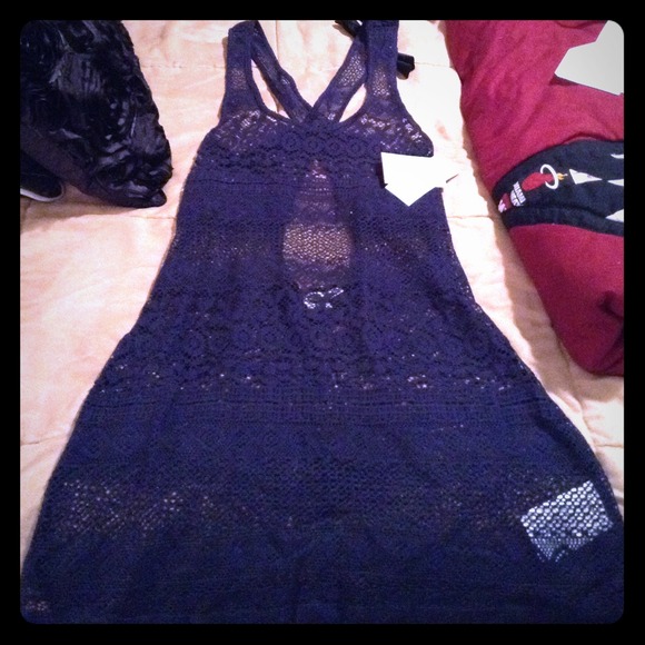 Roxy cover tank