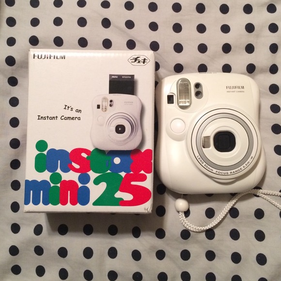 Fuji Instax Mini Cheki 25 Polaroid Camera
