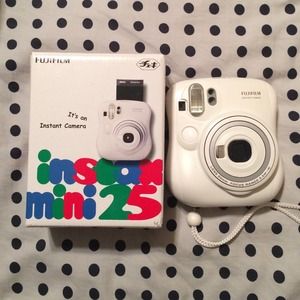 Fuji Instax Mini Cheki 25 Polaroid Camera