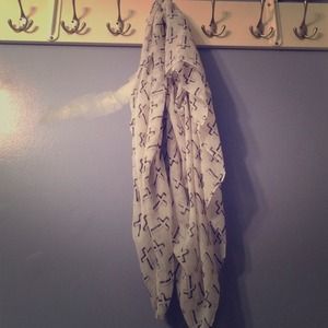 Cross scarf