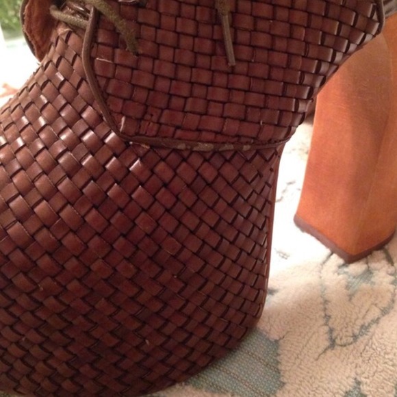 Jeffrey Campbell woven leather Lana platform heels - Picture 3 of 3