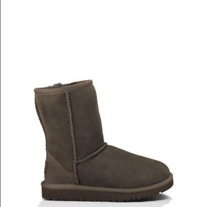 Chocolate Color Kids Size Uggs Sz 2