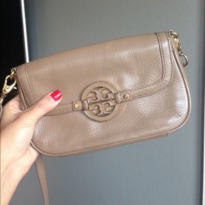 Authentic Tory Burch Amanda Leather Crossbody