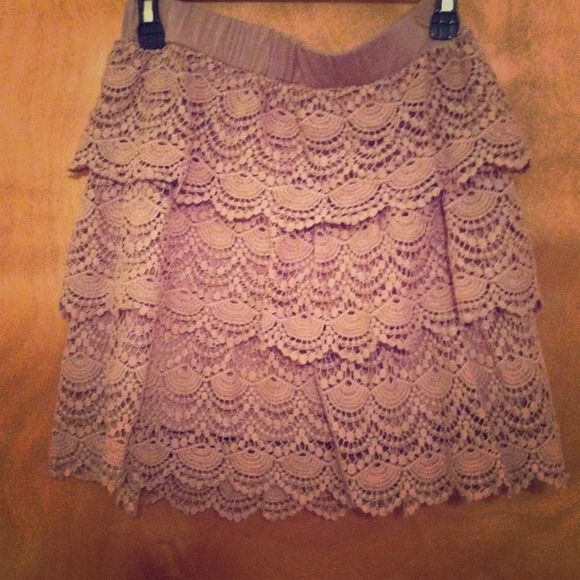 Lace skirt