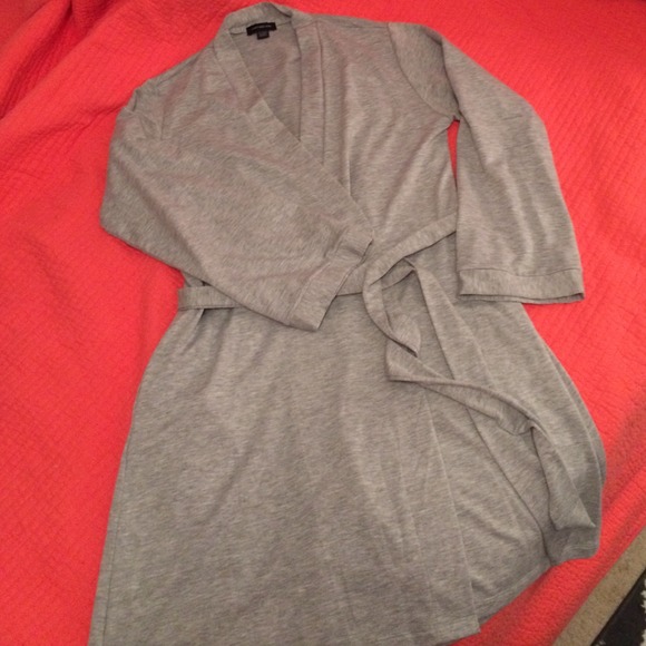 Super cozy robe (like new)