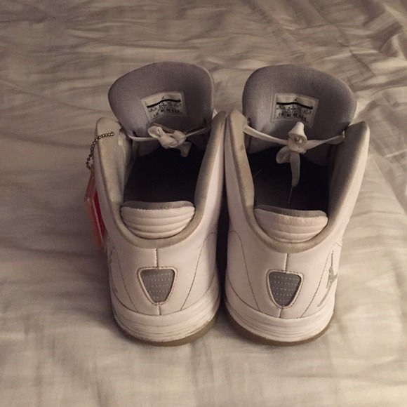 Jordan Shoes - Picture 2 of 4