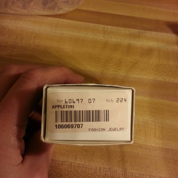 Lia Sophia Fashion Jewelry Appletini Ring Size 7 - Picture 4 of 4