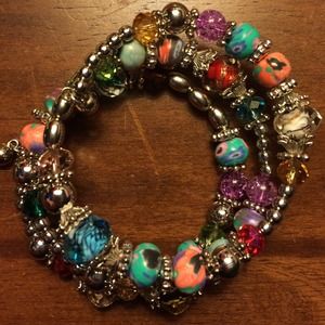 Premier jewelry stretch wrap bracelet