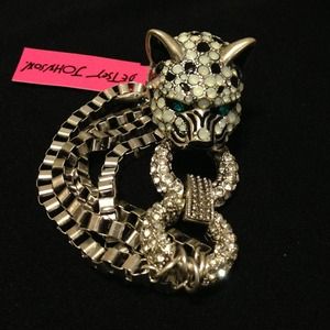🎉SOLD🎉Betsey Johnson Snow Leopard Bracelet.