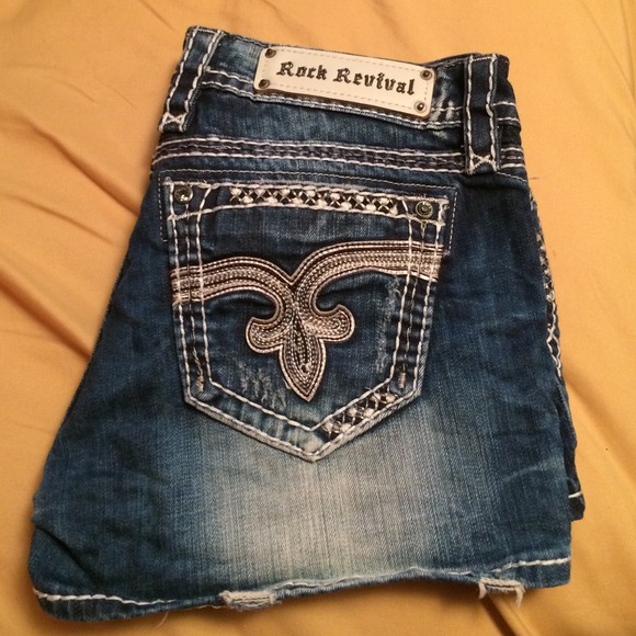 Rock Revival Short Shorts.! 👌💕