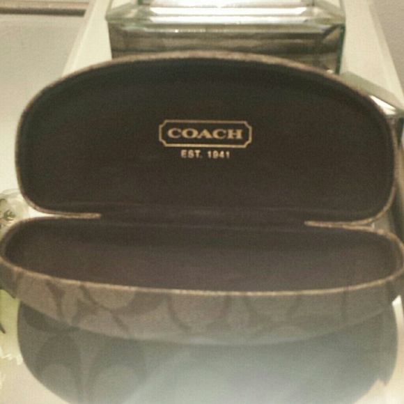 ๐COACH 100% Auth Signature C Glass Sunglass Case - Picture 2 of 4