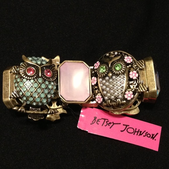 🎉SOLD🎉Betsey Johnson Owl Stretch Bracelet - Picture 2 of 4