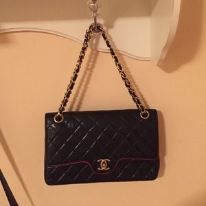 Vintage Chanel classic quilt bag