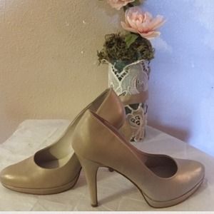 Nine West Nude Pumps
