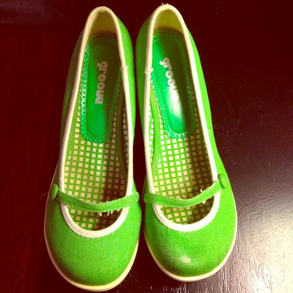 Retro wedges