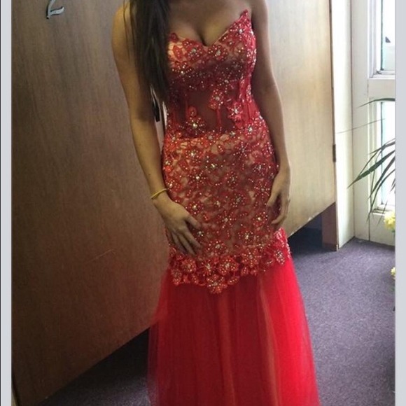 Prom dress - Picture 2 of 2