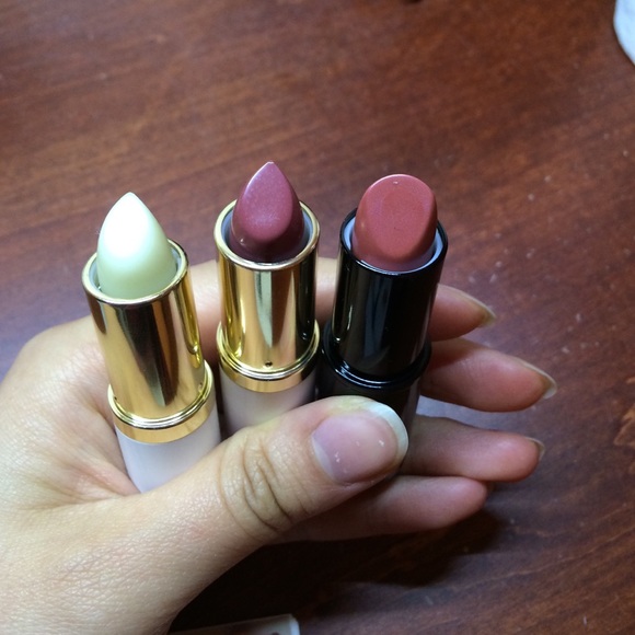 The love for lips! Pick the one! - Picture 3 of 4