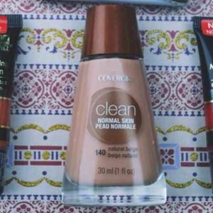 One Covergirl Foundation