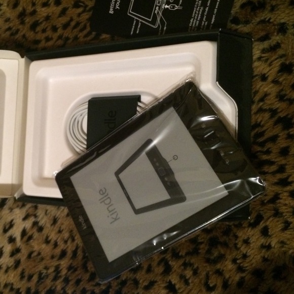 Kindle - Picture 2 of 3