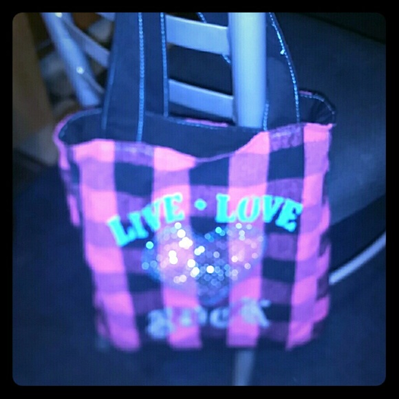 Mid size tote