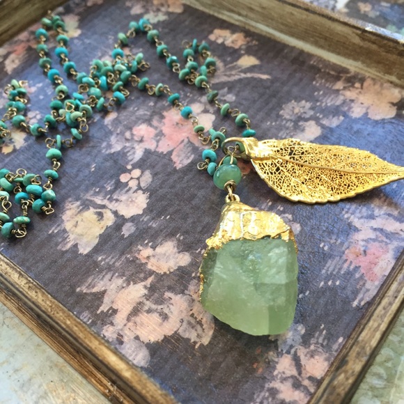 🆕Stone + Feather Beaded Charm Necklace - Picture 7 of 8