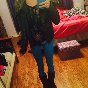 Flowered see through top. Super adorable 💕