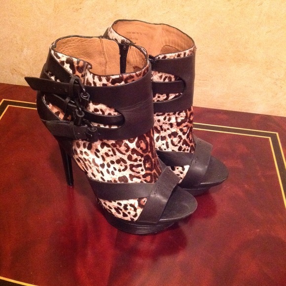 LAMB bootie