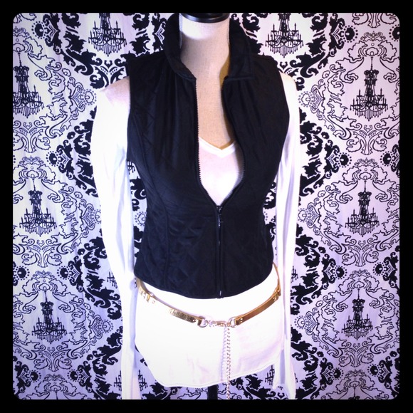 Amy Byer Jackets & Blazers - ✅ Black Lightweight Quilted Vest
