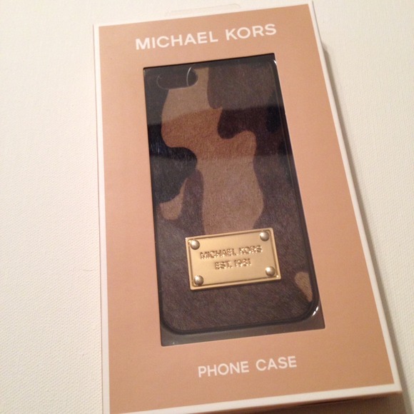 Michael Kors Accessories - Michael Kors iPhone 5 Hair Calf Case