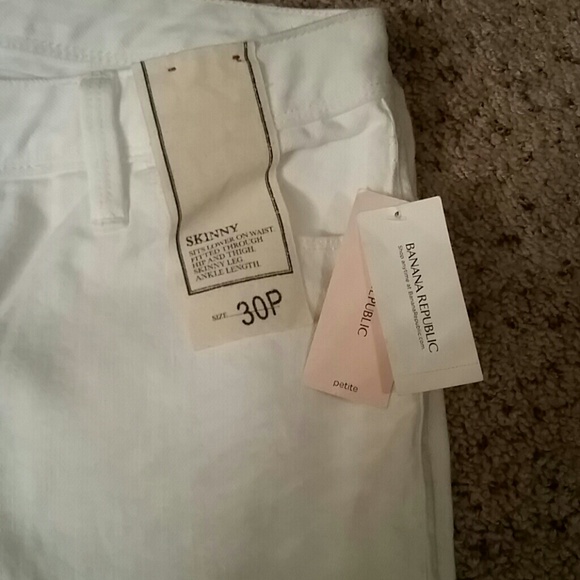 Banana Republic White Jean - Picture 2 of 3