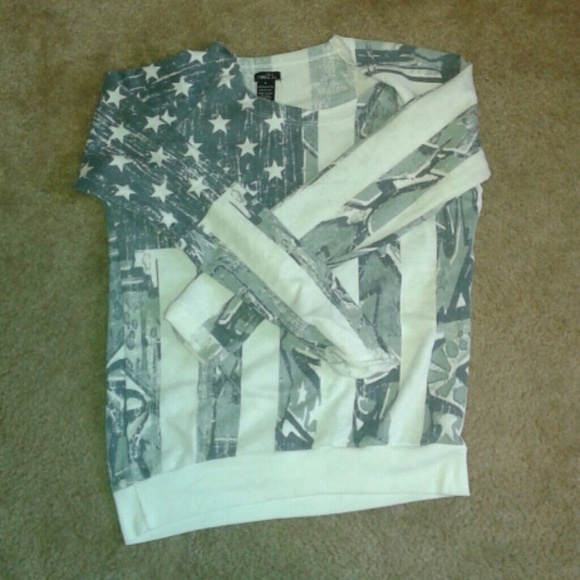 American flag graffitti sweater