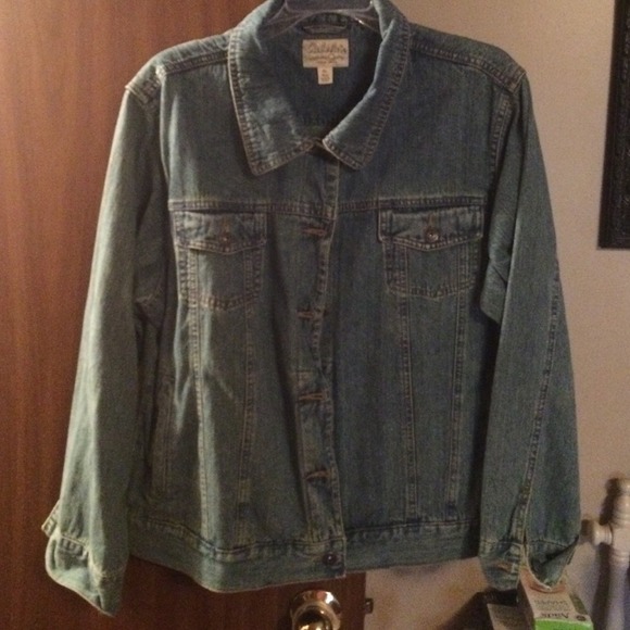 DENIM JACKET