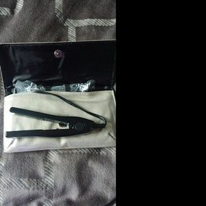 Mini hot iron with clutch