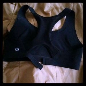 Awesome sports bra.  Too tight :( reposhing
