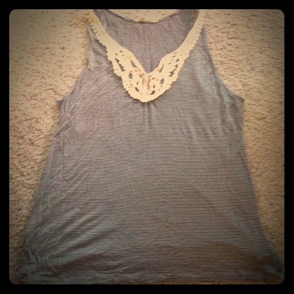 NWOT Old Navy blue and white stripped tank top